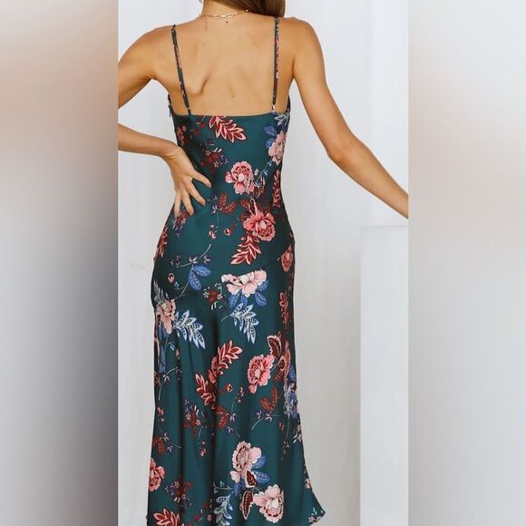 NWOT Love Stitch Women’s Green FloralSpaghetti Strap Max With Leg Slit- Size S/M - Picture 3 of 10